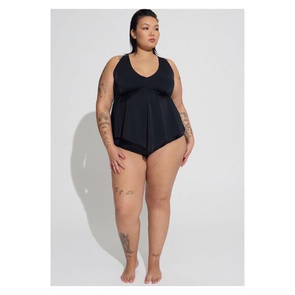 Torrid Black Soft Cup Wireless V Neck Tankini Top Sz.5 - Picture 1 of 16